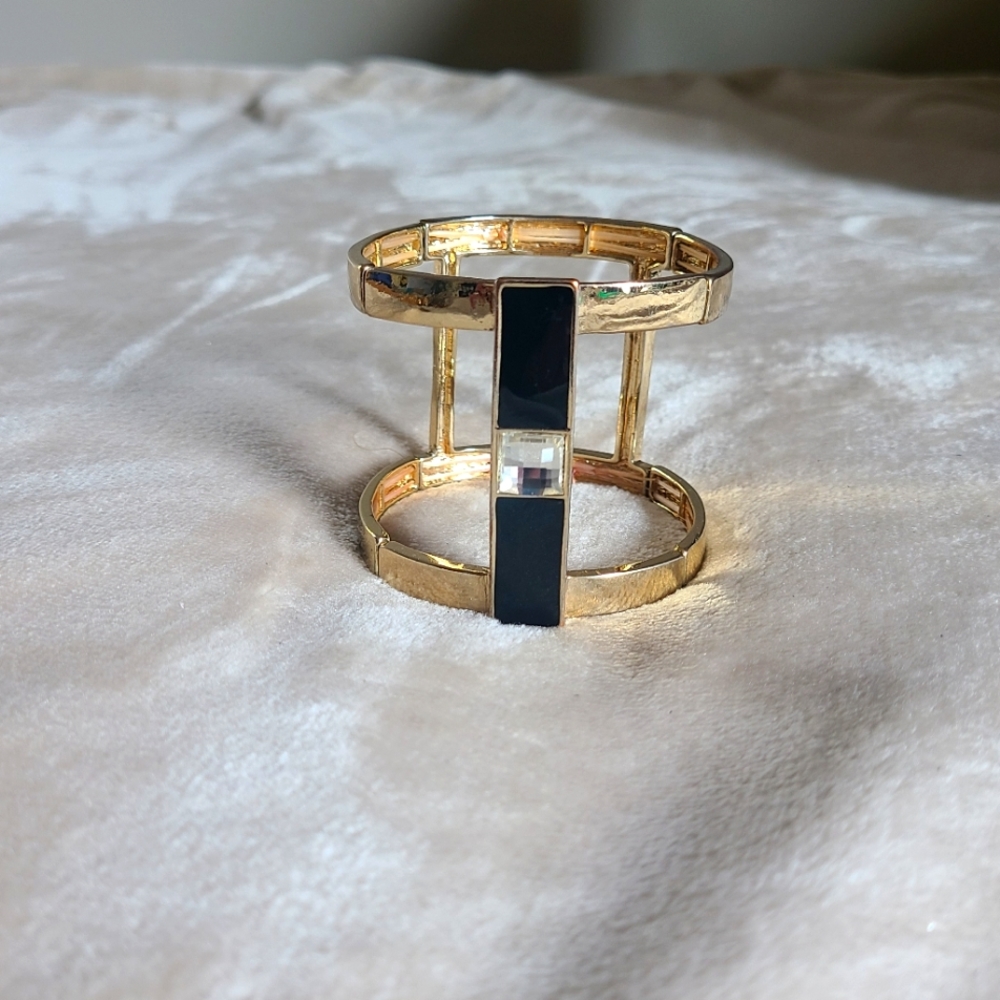 EUC The Sak Wide Cuff Stretch Bracelet